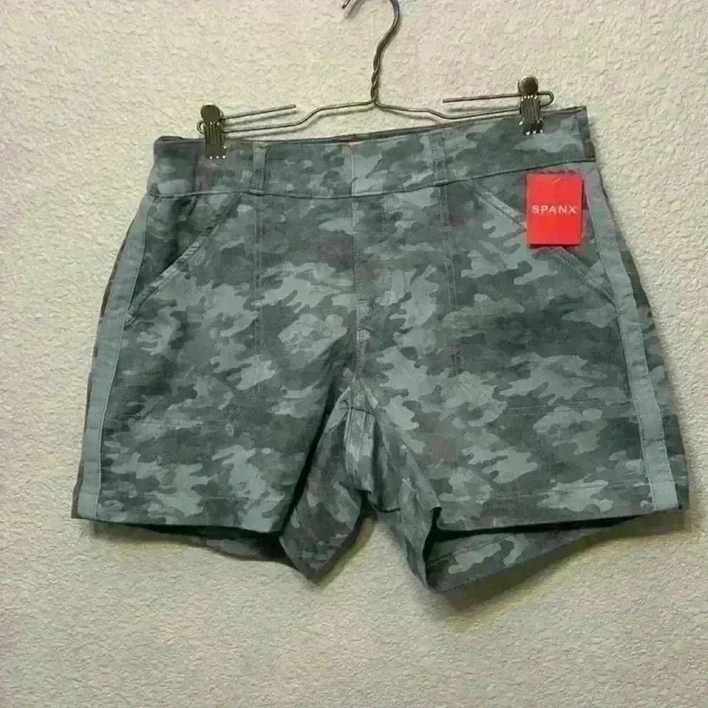 NWT Spanx stone wash camo short sz M/M comfy pull on high rise modest stretchy